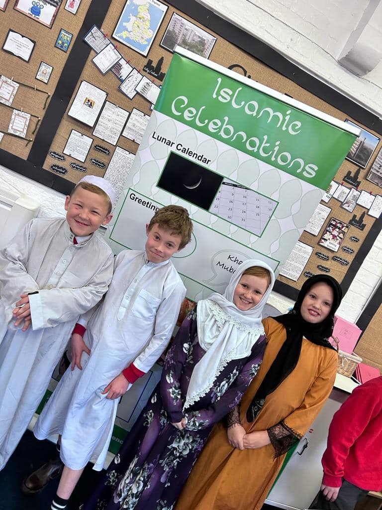 393737809_356113600269283_1303442218840720764_n