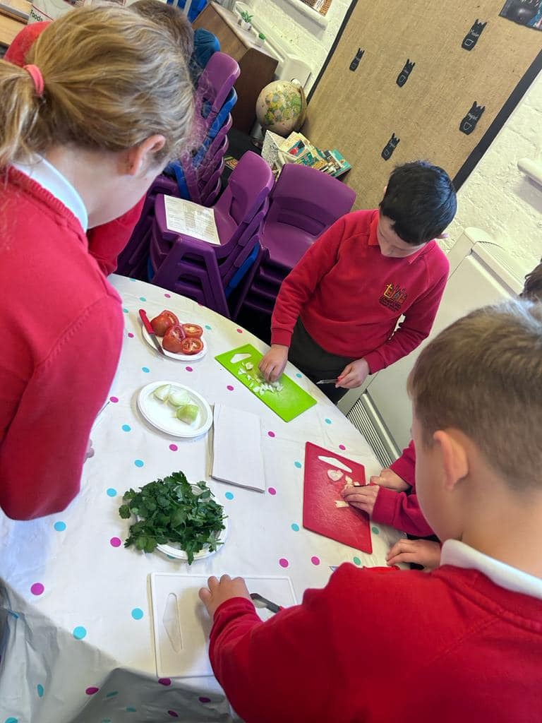 393811382_356113590269284_8757176378630934521_n