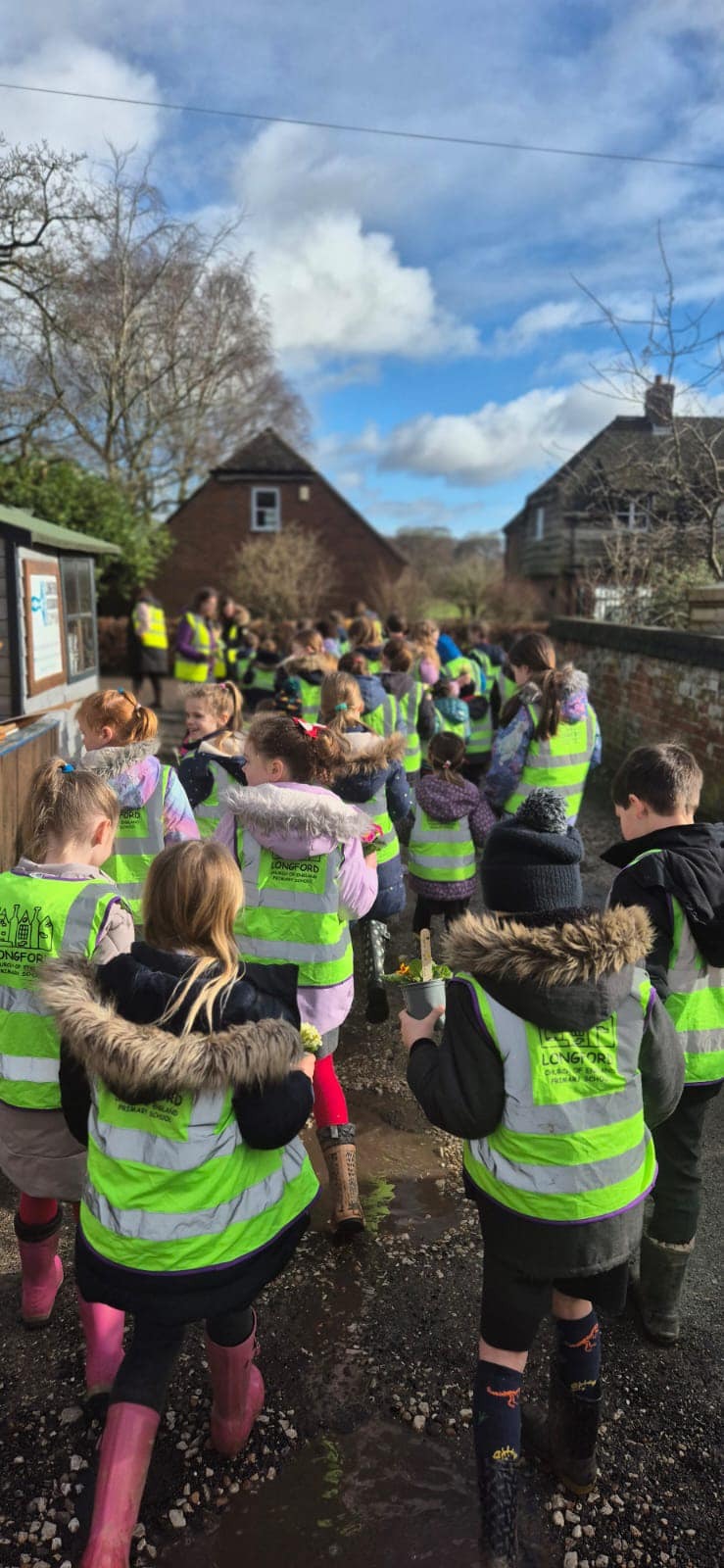 428190676_424670603413582_8251230273217455545_n